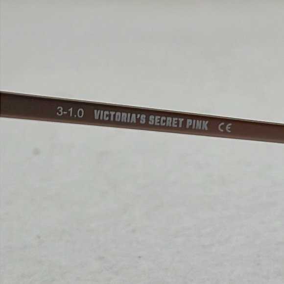 NEW VS PINK Glasses - Picture 7 of 9